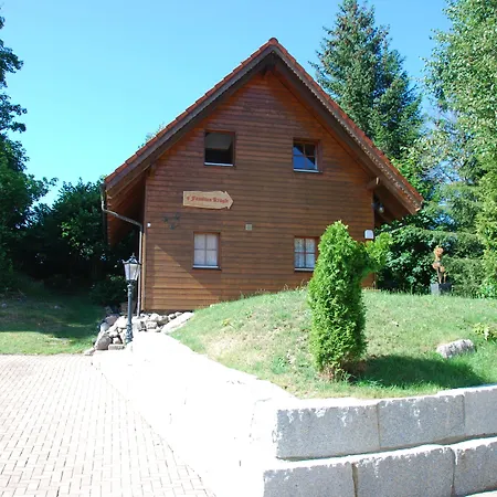 Hotel Landgasthof Zum Dorfkrug Haeusern