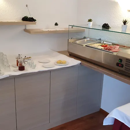 Landgasthof Zum Dorfkrug Hotel Häusern