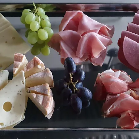 Hotel Landgasthof Zum Dorfkrug Häusern