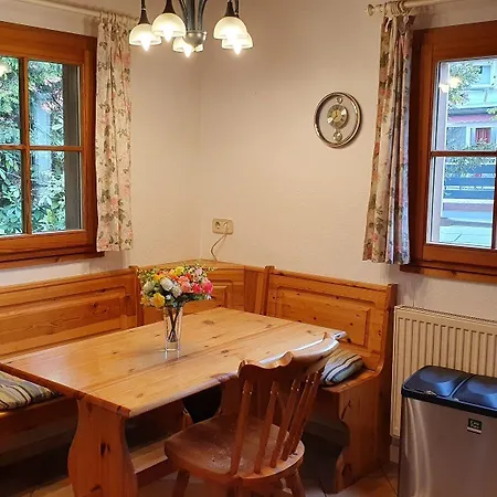Landgasthof Zum Dorfkrug Häusern