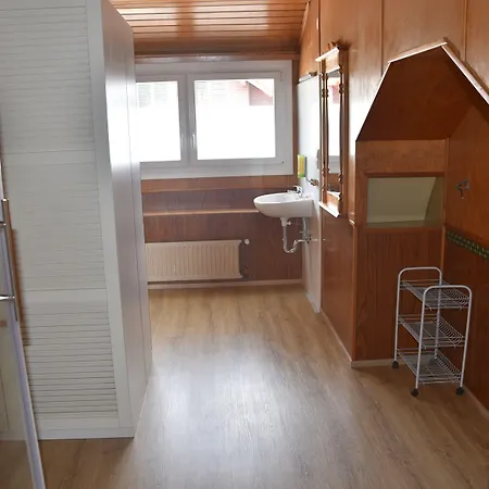 Landgasthof Zum Dorfkrug Hotel Häusern