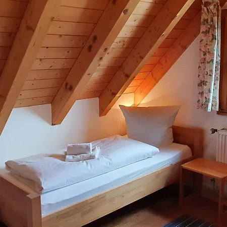 Landgasthof Zum Dorfkrug Hotel 3*