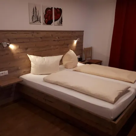 호텔 Landgasthof Zum Dorfkrug 하우세른