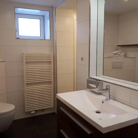 Landgasthof Zum Dorfkrug Hotel Häusern