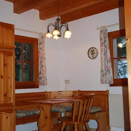 Landgasthof Zum Dorfkrug Hotel 3*