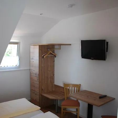 Hotel Landgasthof Zum Dorfkrug Häusern